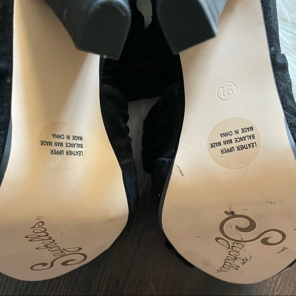 Seychelles Vulture Open Toe Suede Sandals - Picture 4 of 8